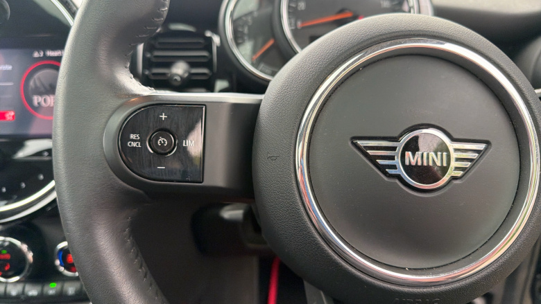 MINI Hatchback 1.5 Cooper Classic 3dr Auto Petrol Hatchback